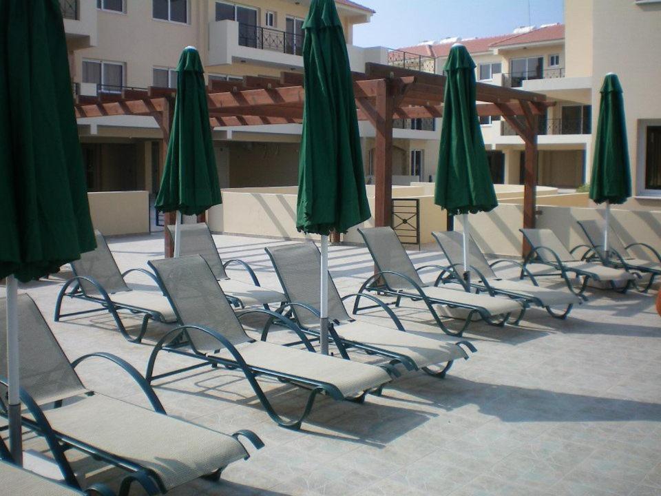 לרנקה 103 Elegant 2 Bed Apartment With Free Wifi, Ac, Pool & Gym! מראה חיצוני תמונה